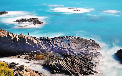 읍천항의 주상절리