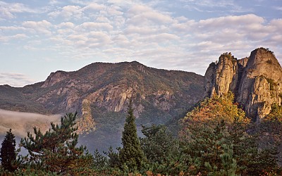 주왕산 기암에 빛들고 - 주왕산