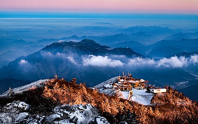 설천봉에 아침이 드는시간