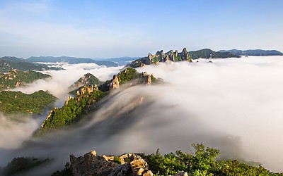 운해가 흐르는 설악