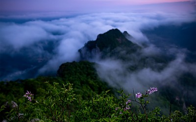 월악의 중봉과 하봉