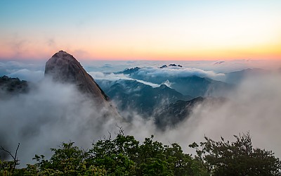 북한산의 아침풍경