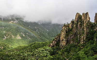 두타산 베틀바위