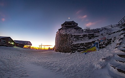 달이 머무는 상제루