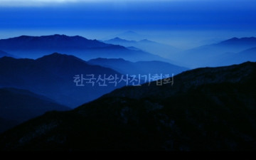 산에서 산을 보다.