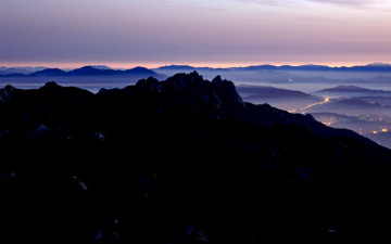 도봉산과 여명빛
