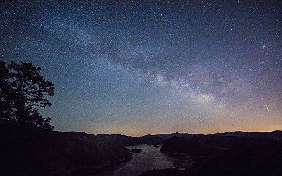 산정에서 은하수.