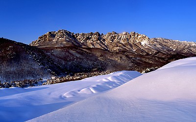 울산암설경