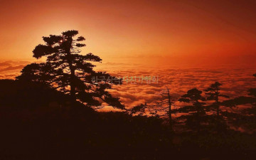 천왕봉 통천문 위에서