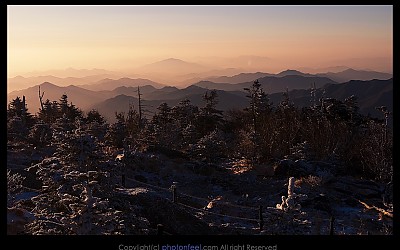 山은,