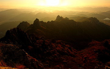 월출산 해떠오르다