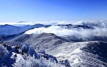 덕유산중봉에서.