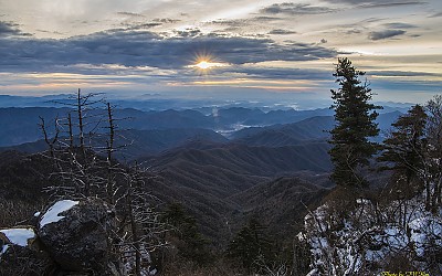 생과사가 공존하는 아침(지리산)