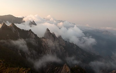 범봉과 운해