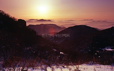 무등의 아침...