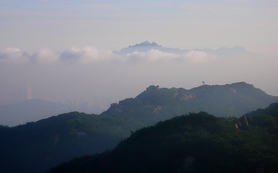 삼성산에서 본 북한산