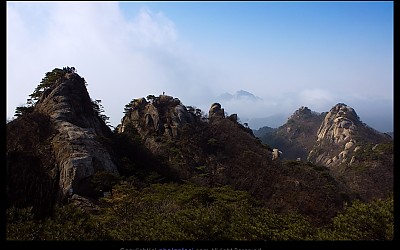 천상의 삼각산.