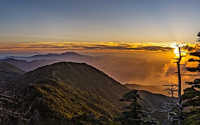 지리산 천왕봉에서...