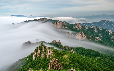 월출산입니다.