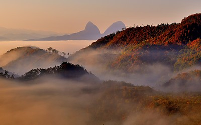 수줍은듯 숨어있는 ‥ 마이산