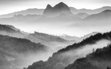 골 깊은 마이산