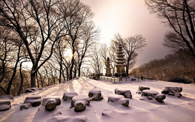 눈내린 계룡산 남매탑