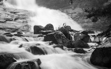 공산폭과 양산폭